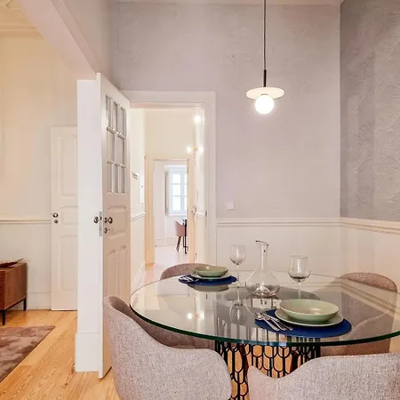 W. Lots Of In A Beautiful Terrace * Лісабон