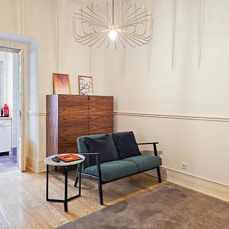 Apartment W. Lots Of In A Beautiful Terrace Lissabon