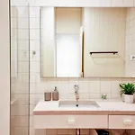 W. Lots Of In A Beautiful Terrace Apartman Lisboa