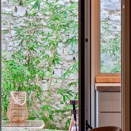W. Lots Of In A Beautiful Terrace Lissabon
