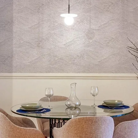 W. Lots Of In A Beautiful Terrace Appartement