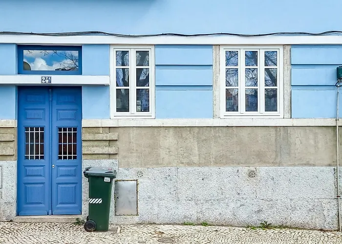 W. Lots Of In A Beautiful Terrace *