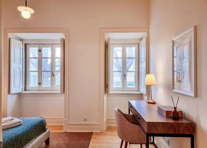 W. Lots Of In A Beautiful Terrace * Lisboa