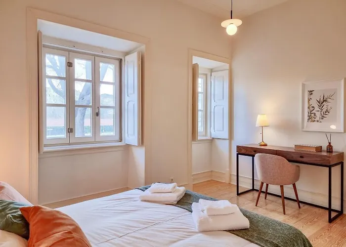 W. Lots Of In A Beautiful Terrace * Lisboa